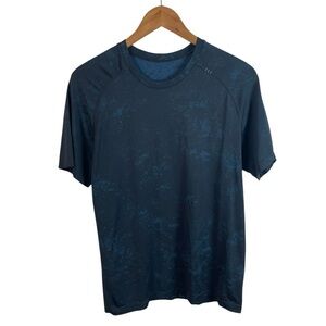 TS930 Men’s Lululemon Athletica Performance Workout Shirt S